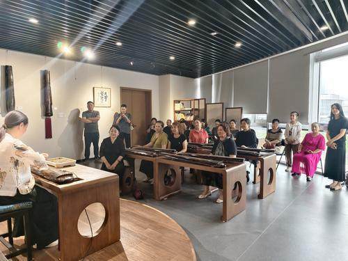 絲路文脈商都新章——2025哈密非遺剪紙鄭州交流活動(dòng)圓滿收官